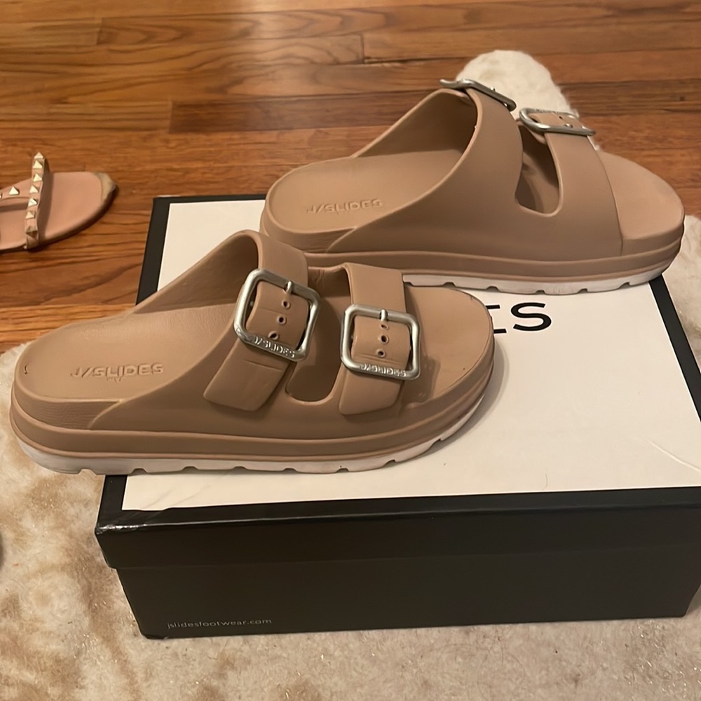 J Slides. Sand. Sand Eva Simply. Size 7. - Picture 2 of 6
